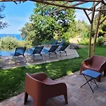 Acciagina 10 Pers Piscine Vue Pinarello Climatisee Дом отдыха